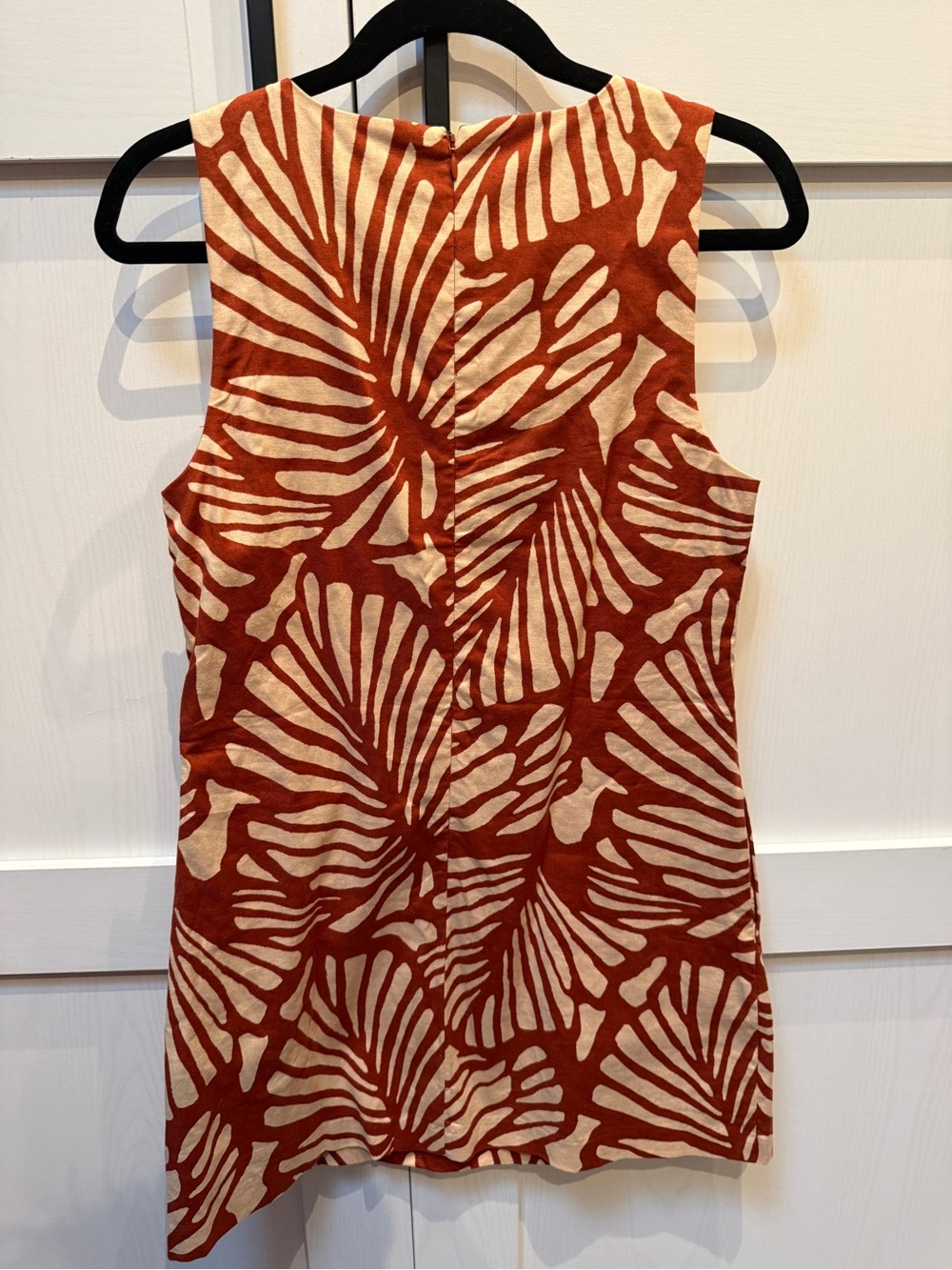 Banana Republic Sleeveless Rust & Cream Tropical Print Top